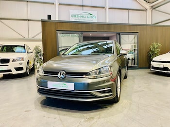 Volkswagen - Golf