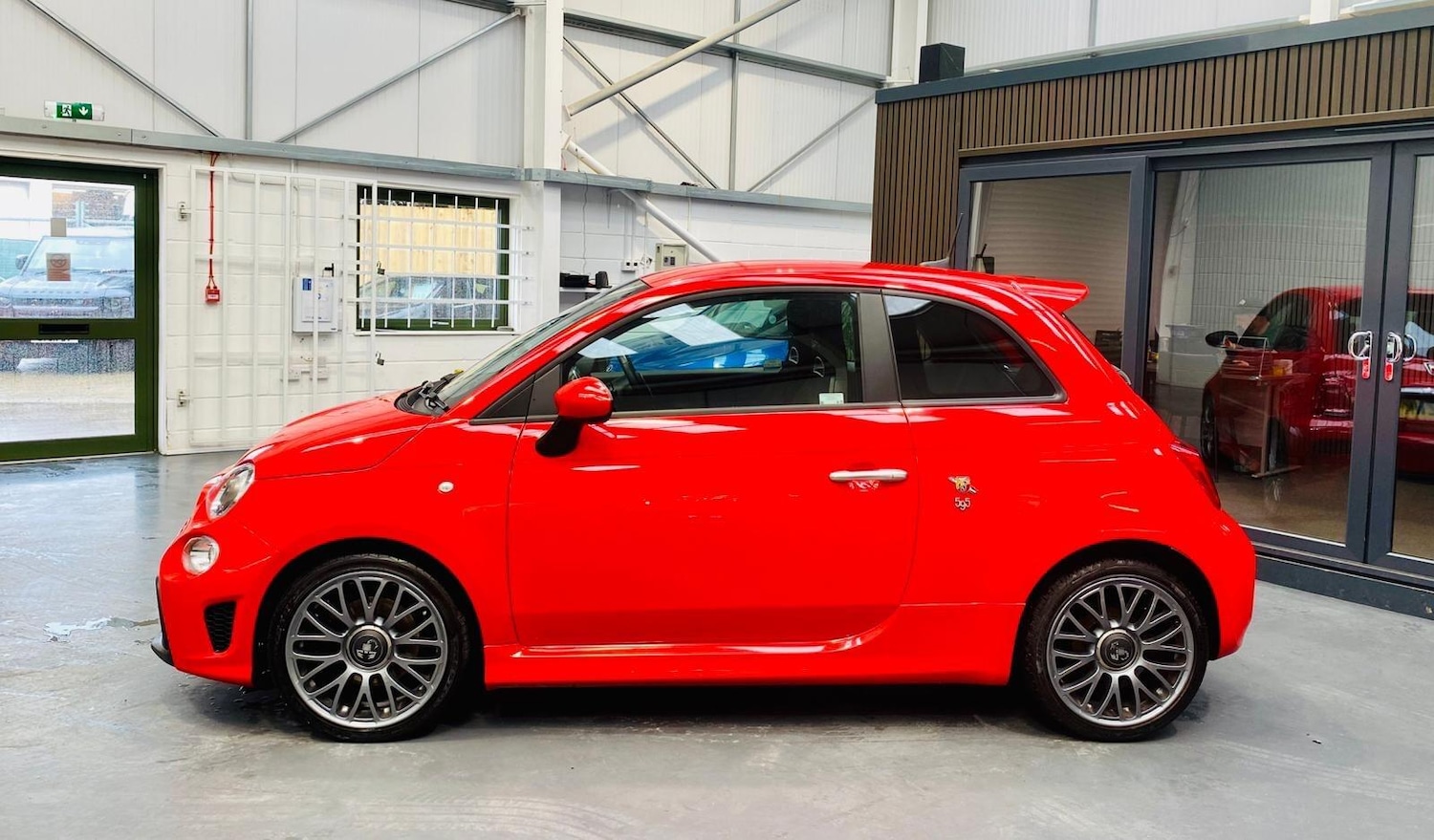 Used Abarth 595 2018 for sale - 77456390: Photo 2
