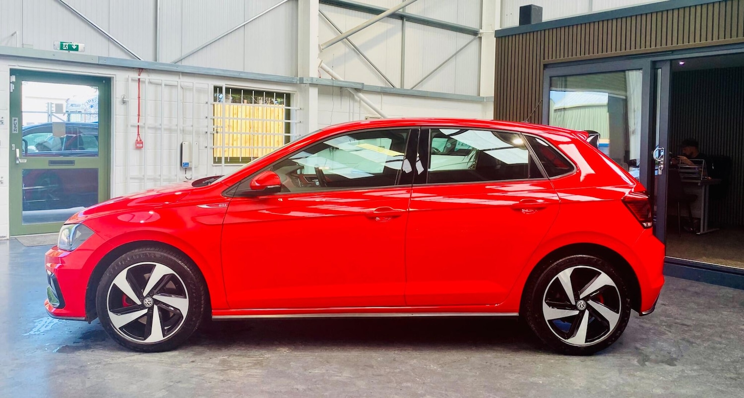 Used Volkswagen Polo 2018 for sale - 76042241: Photo 2