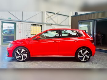 Used Volkswagen Polo 2018 for sale - 76042241: Photo 2