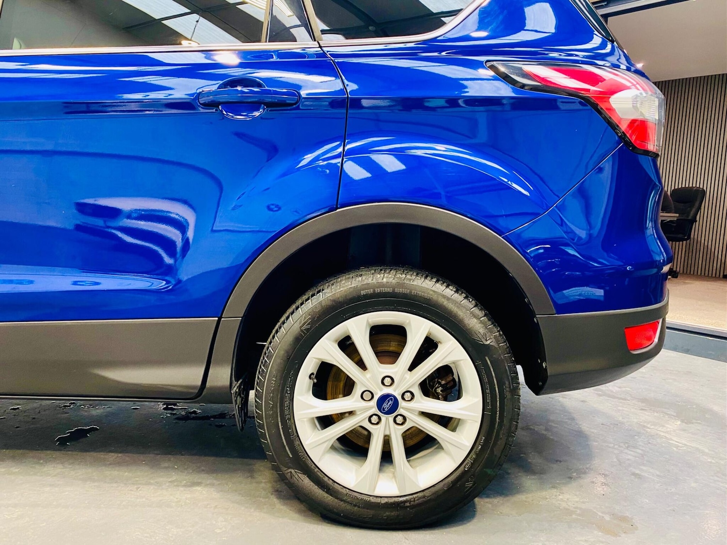 Used Ford Kuga 2017 for sale - 76042069: Photo 25