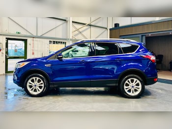 Used Ford Kuga 2017 for sale - 76042069: Photo 2