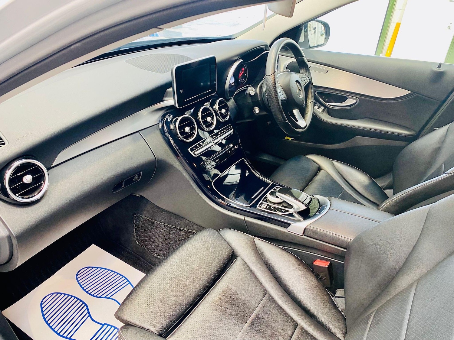 Used Mercedes-Benz C Class 2015 for sale - 77970439: Photo 10