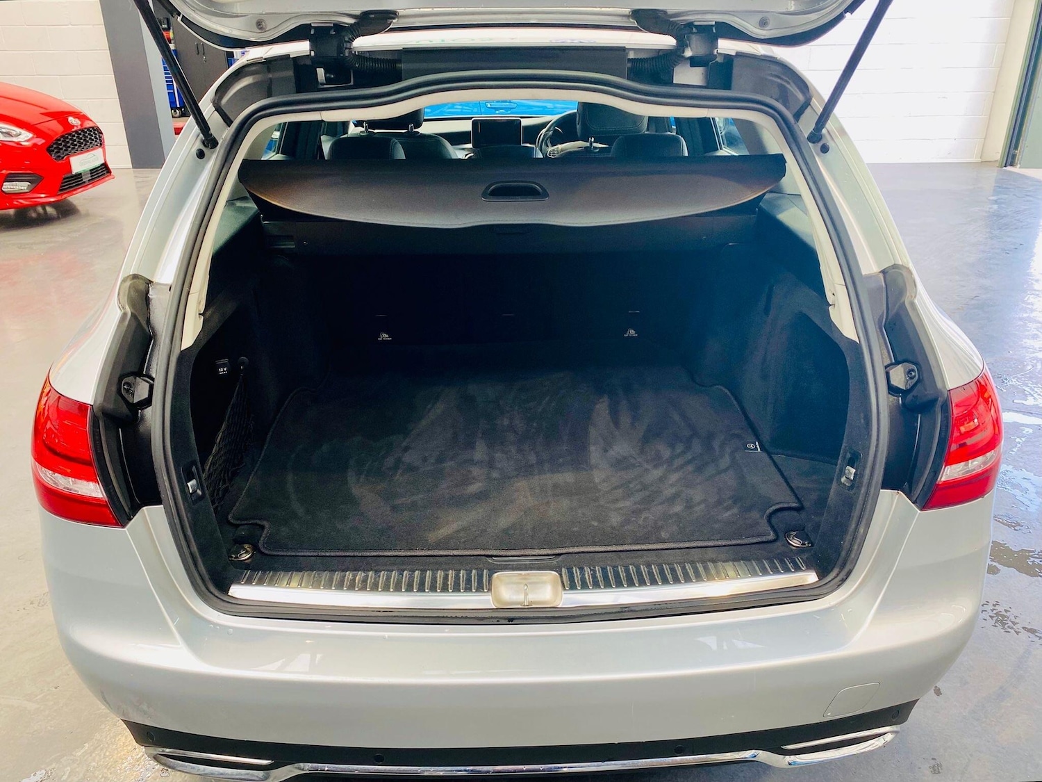 Used Mercedes-Benz C Class 2015 for sale - 77970439: Photo 20