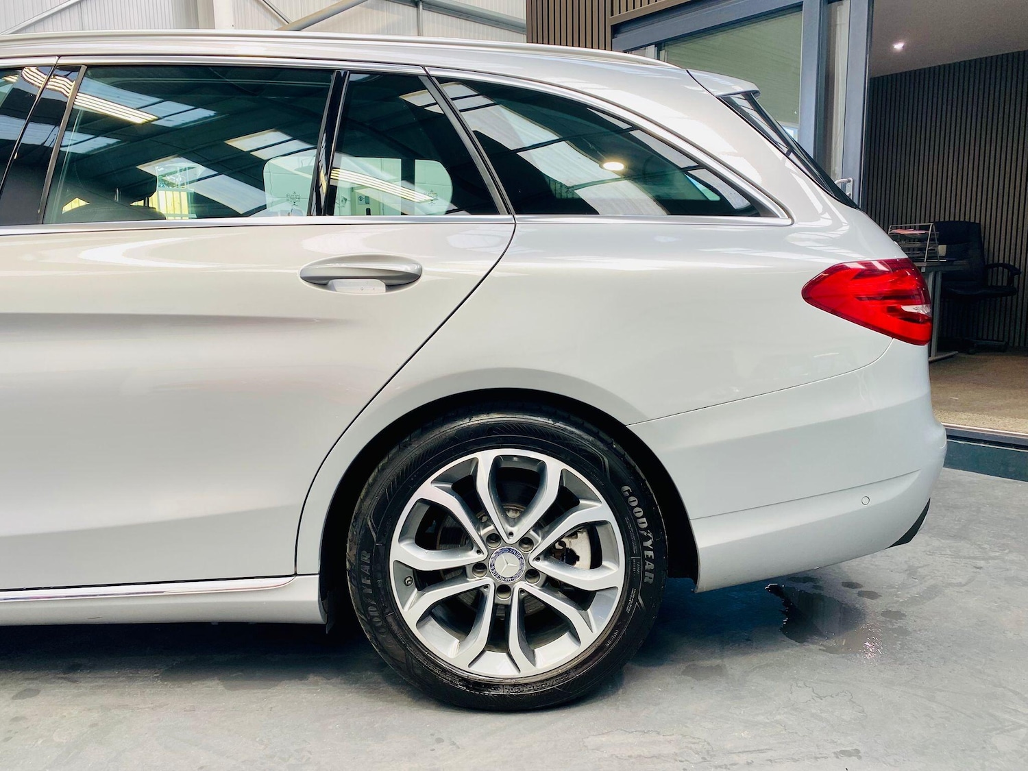 Used Mercedes-Benz C Class 2015 for sale - 77970439: Photo 25