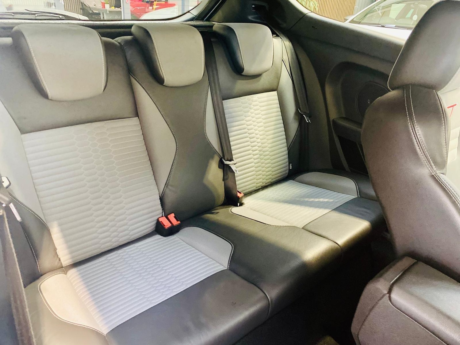 Used Ford Fiesta 2014 for sale - 76370290: Photo 12