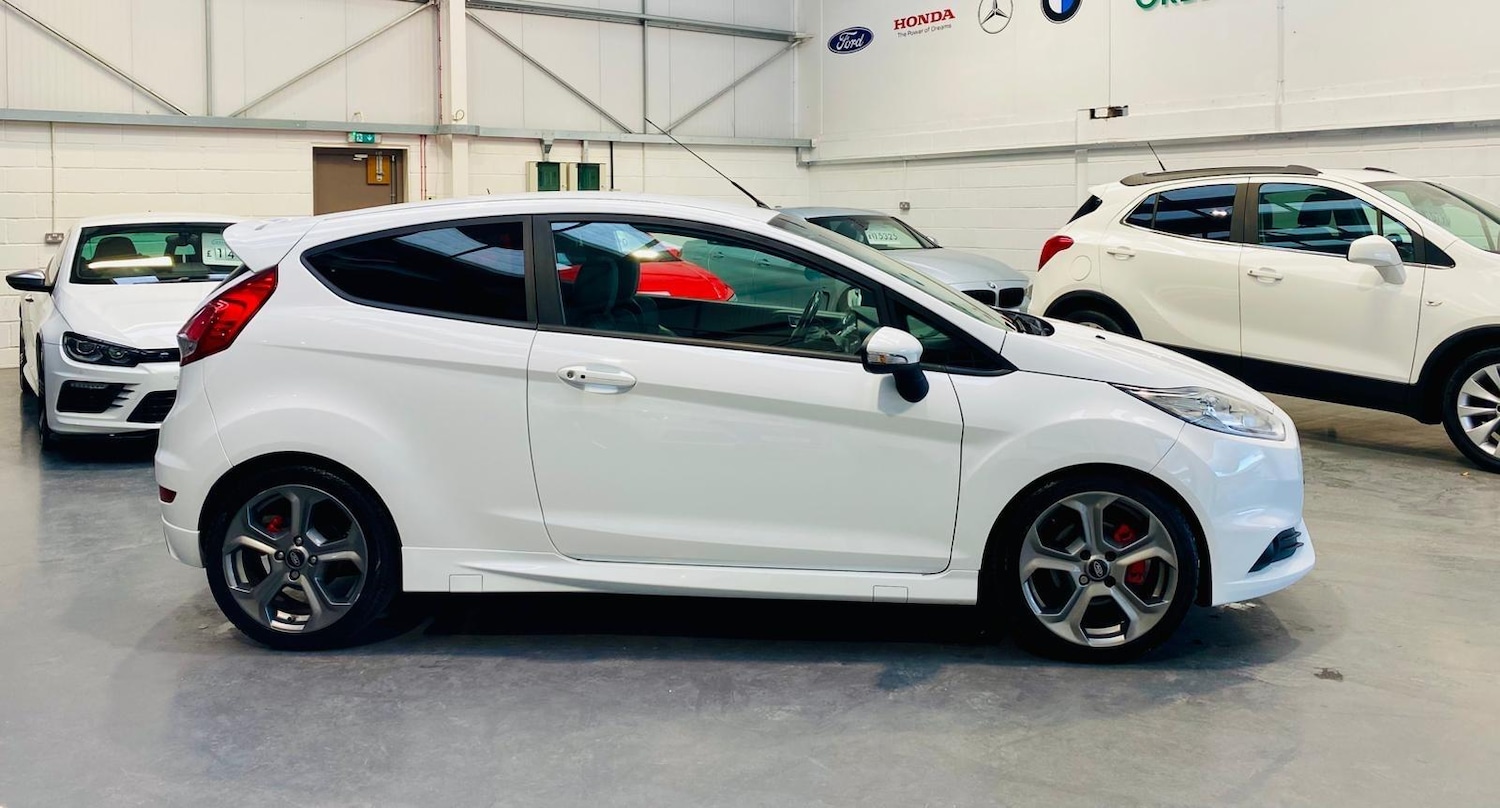 Used Ford Fiesta 2014 for sale - 76370290: Photo 6