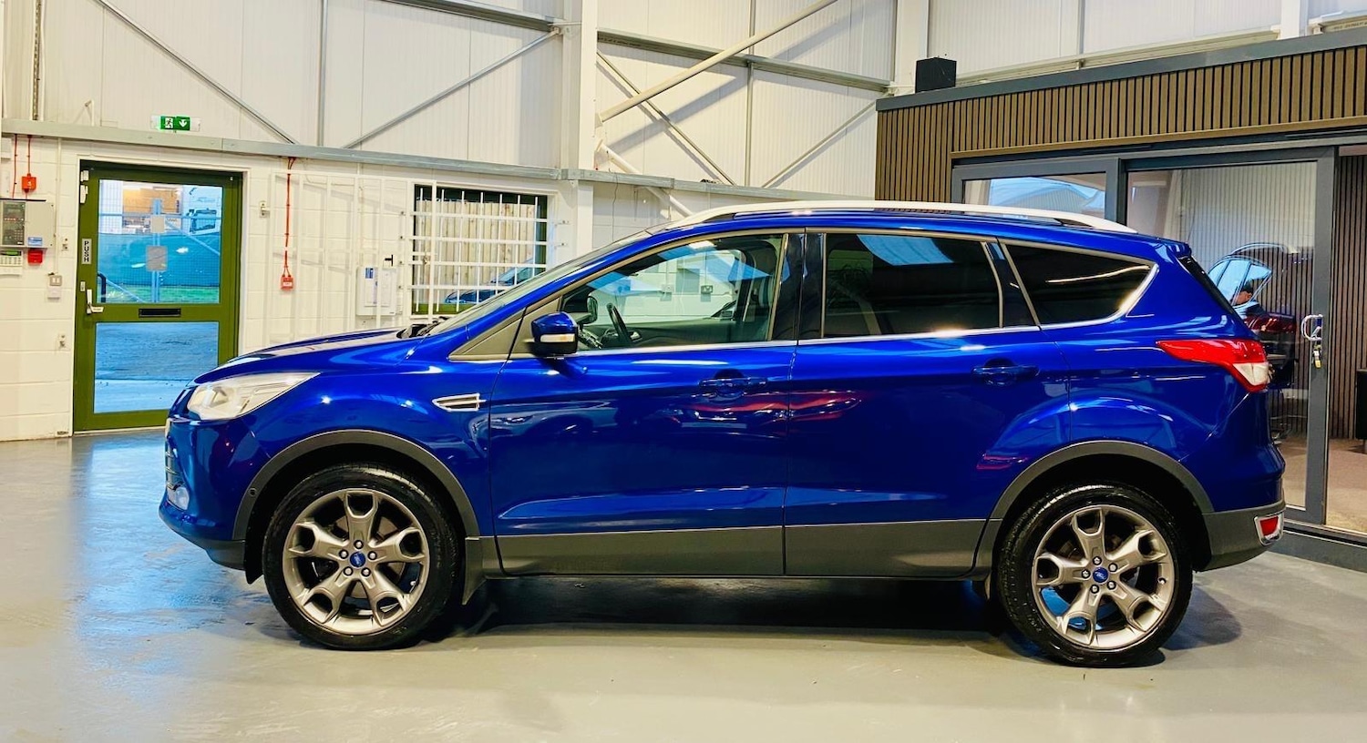 Used Ford Kuga 2014 for sale - 77174791: Photo 2