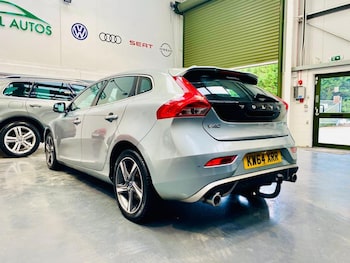 Used Volvo V40 2015 for sale - 75318834: Photo