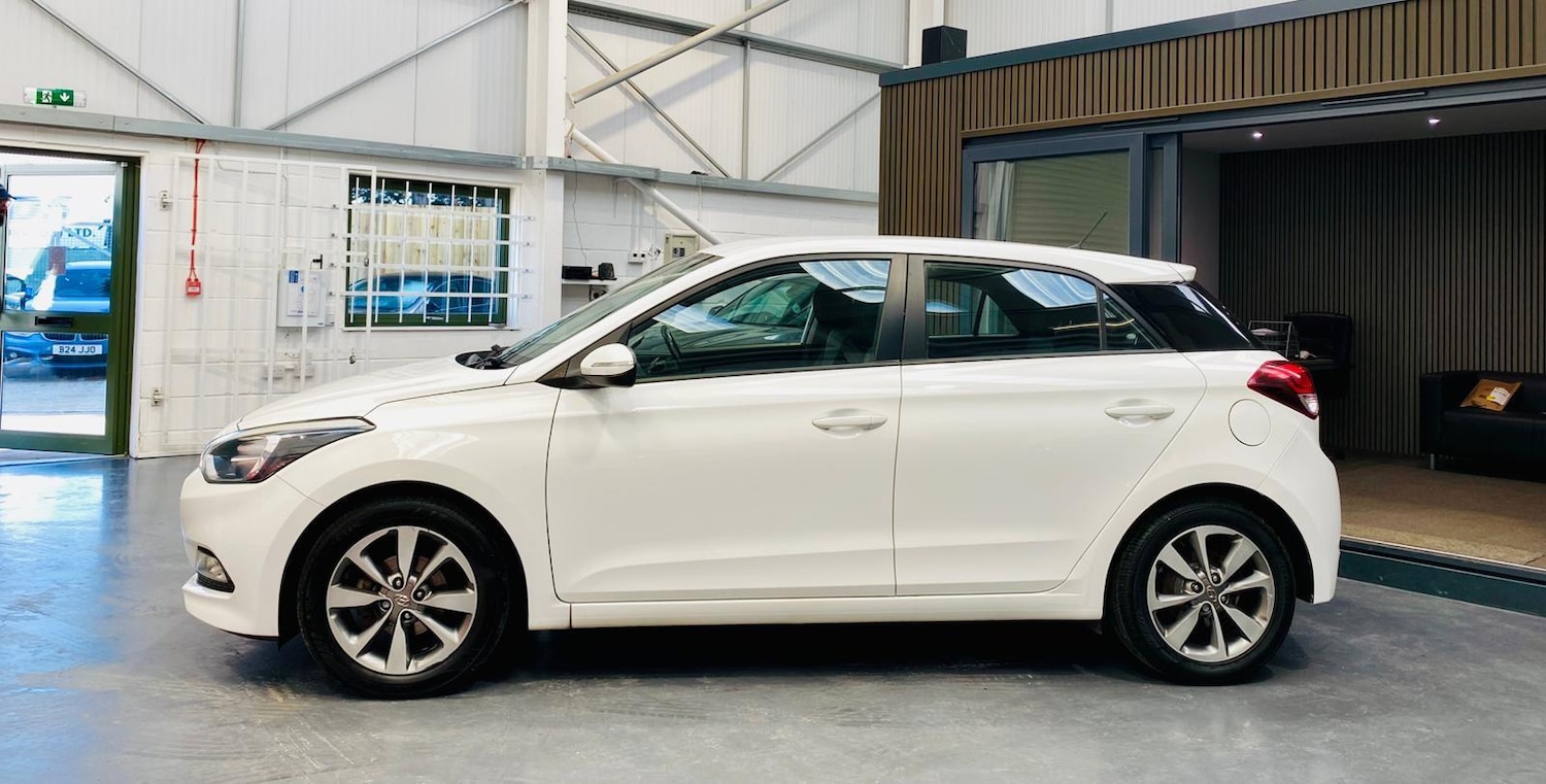 Used Hyundai i20 2016 for sale - 76612842: Photo 2