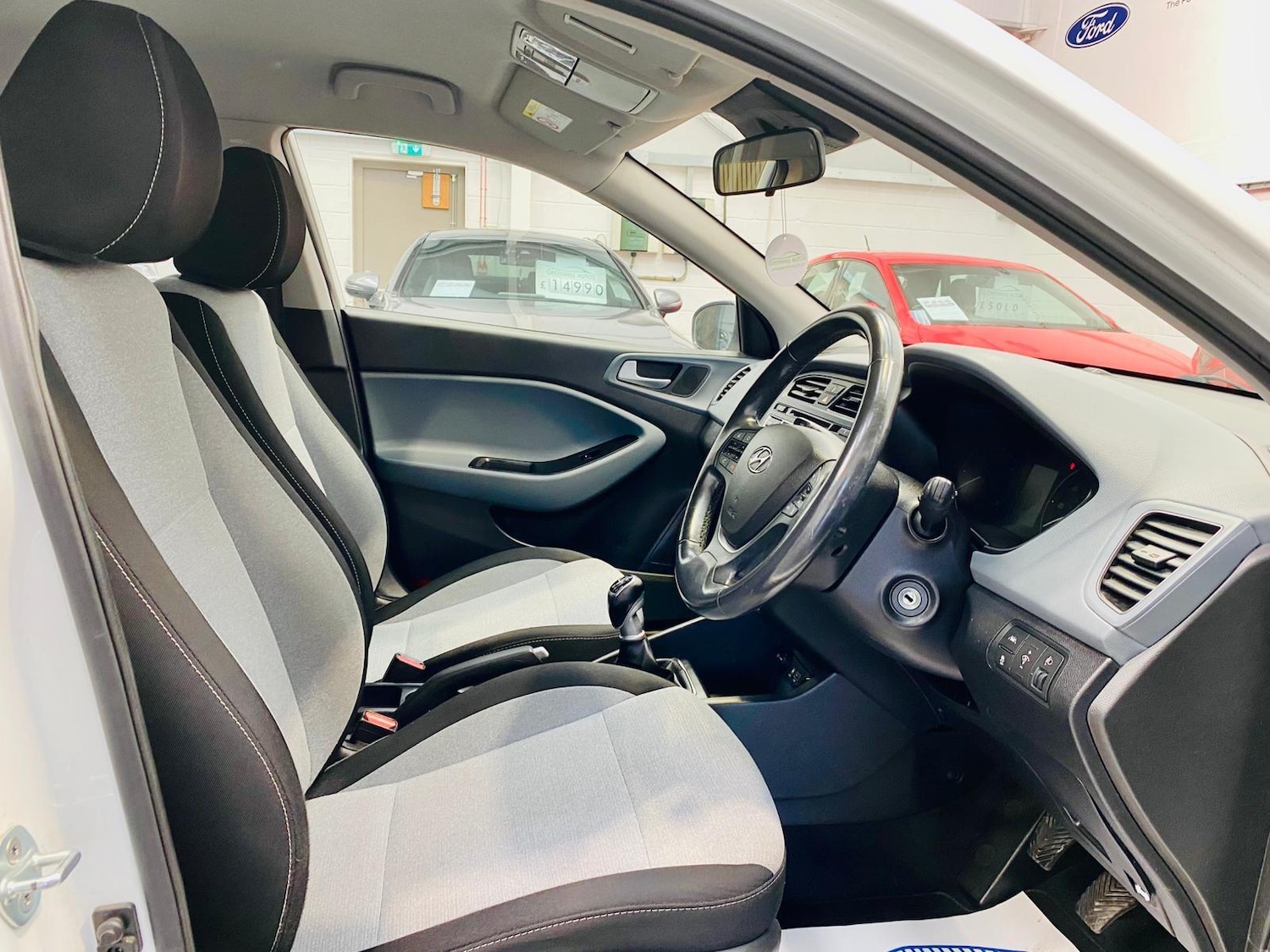 Used Hyundai i20 2016 for sale - 76612842: Photo 30