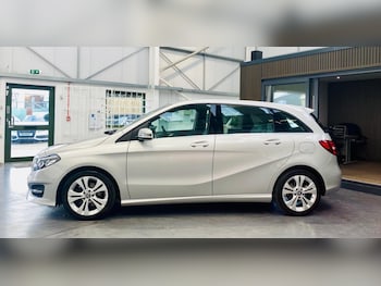 Used Mercedes-Benz B Class 2017 for sale - 76326743: Photo 2