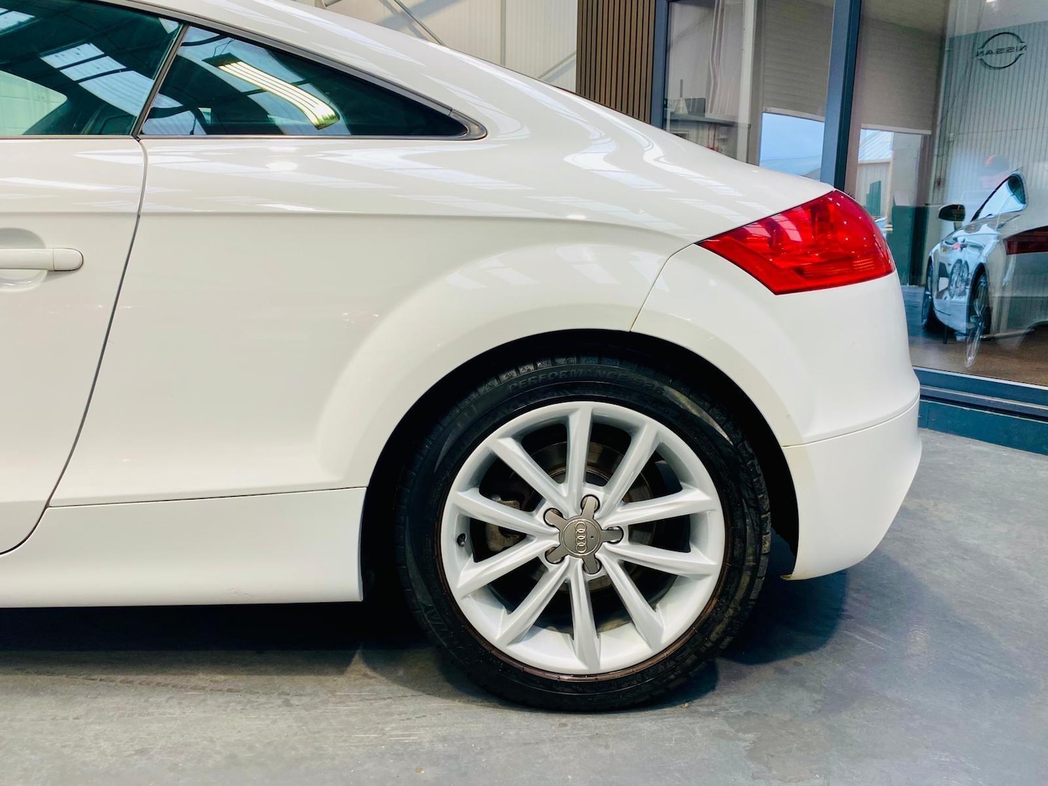 Used Audi TT 2011 for sale - 77908551: Photo 25