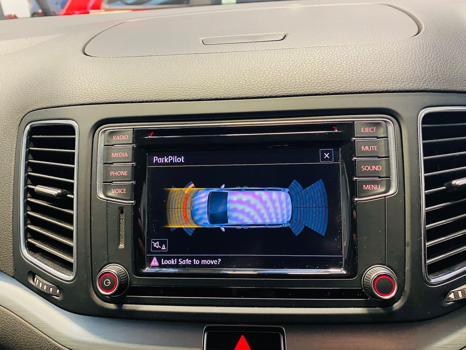 Used Volkswagen Sharan 2016 for sale - 77456396: Photo 28