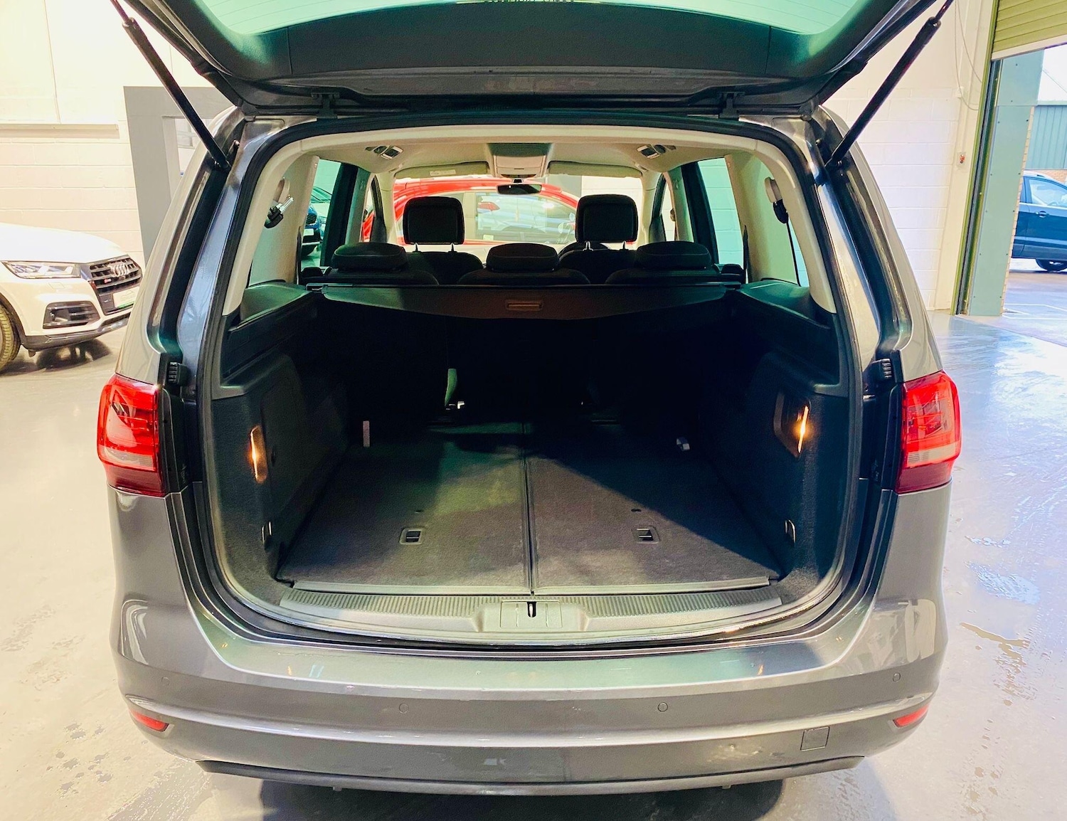 Used Volkswagen Sharan 2016 for sale - 77456396: Photo 33