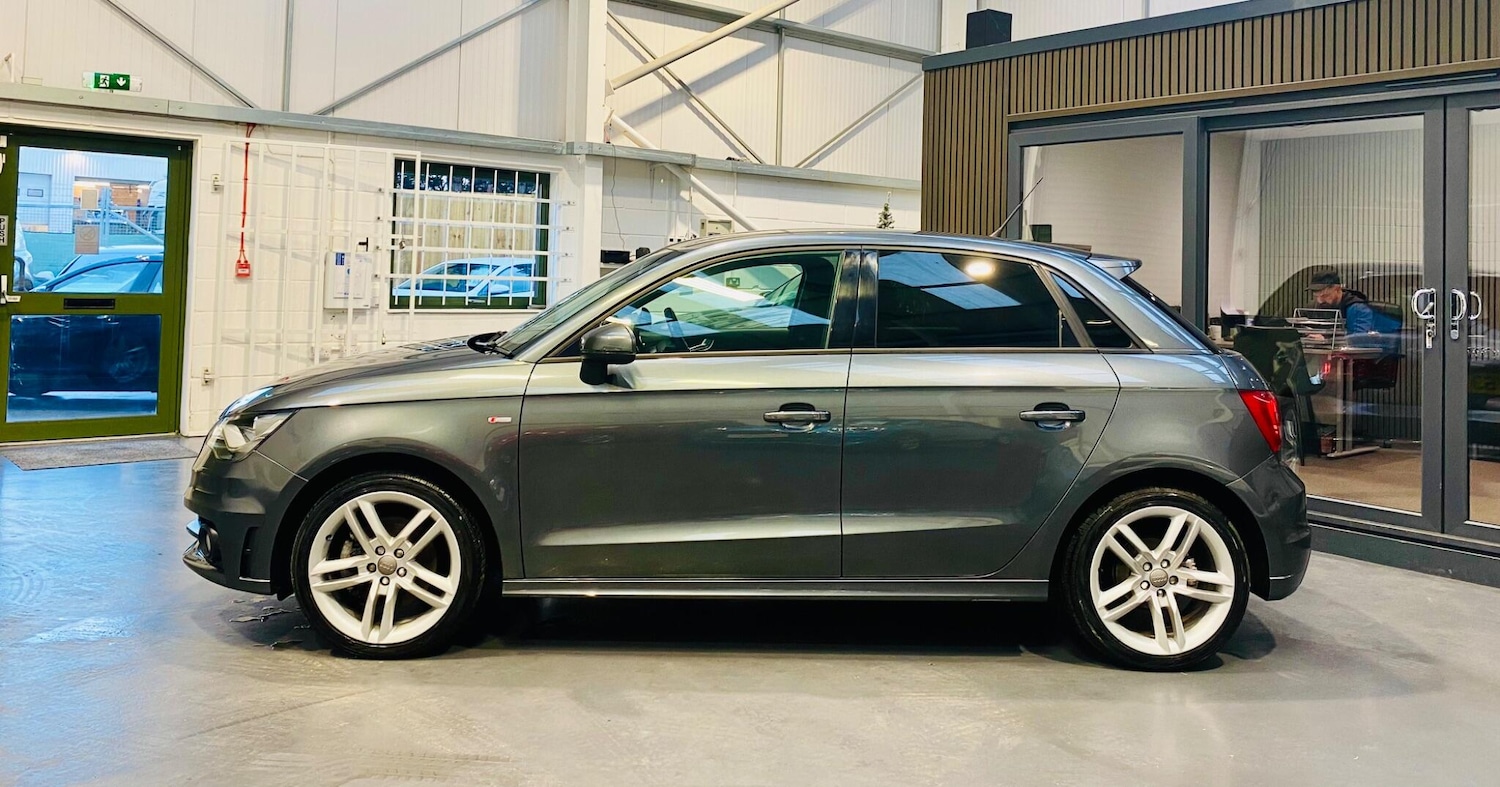 Used Audi A1 for sale - 76728434: Photo 2