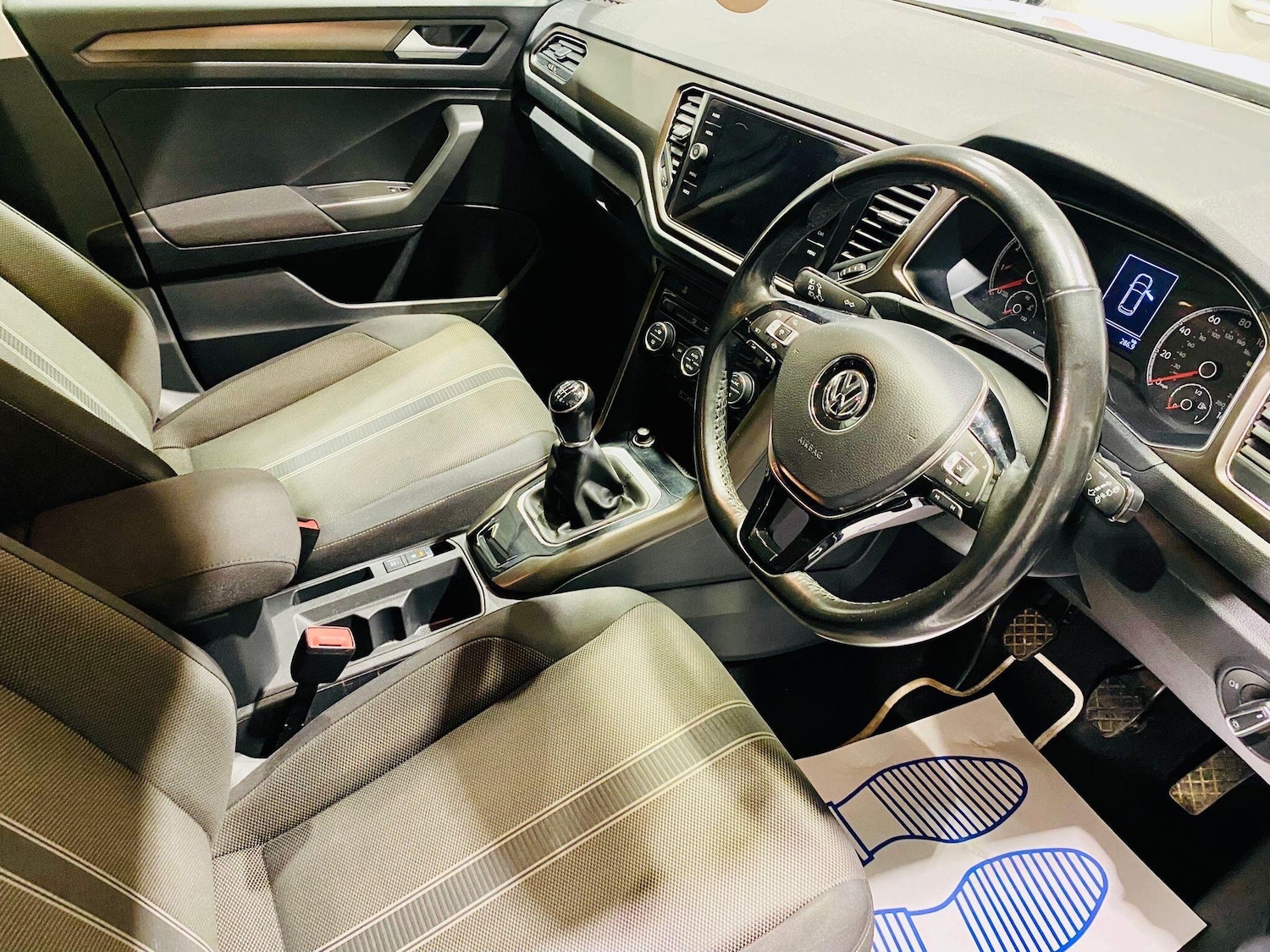 Used Volkswagen T-Roc 2018 for sale - 76899549: Photo 10