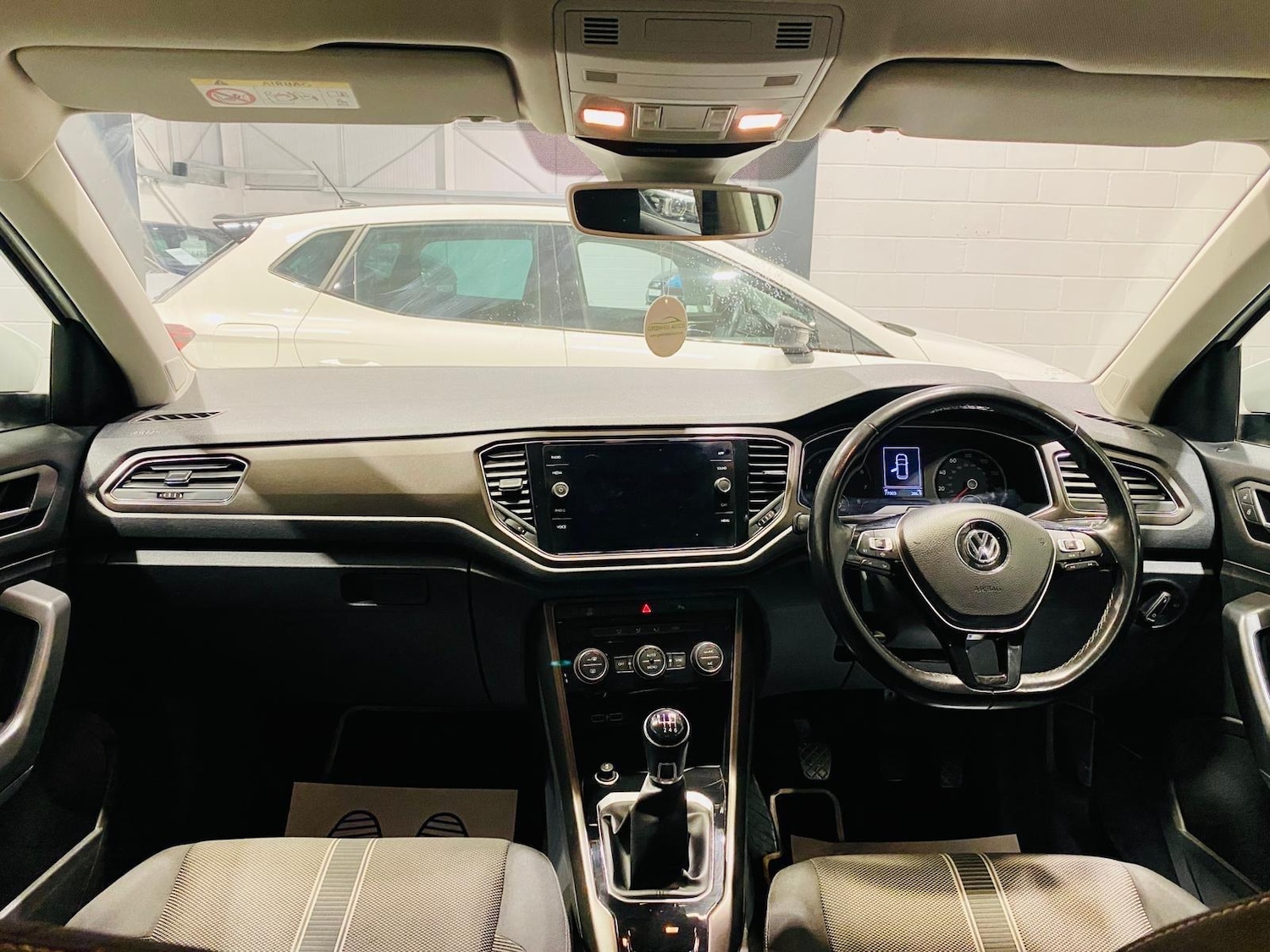 Used Volkswagen T-Roc 2018 for sale - 76899549: Photo 11