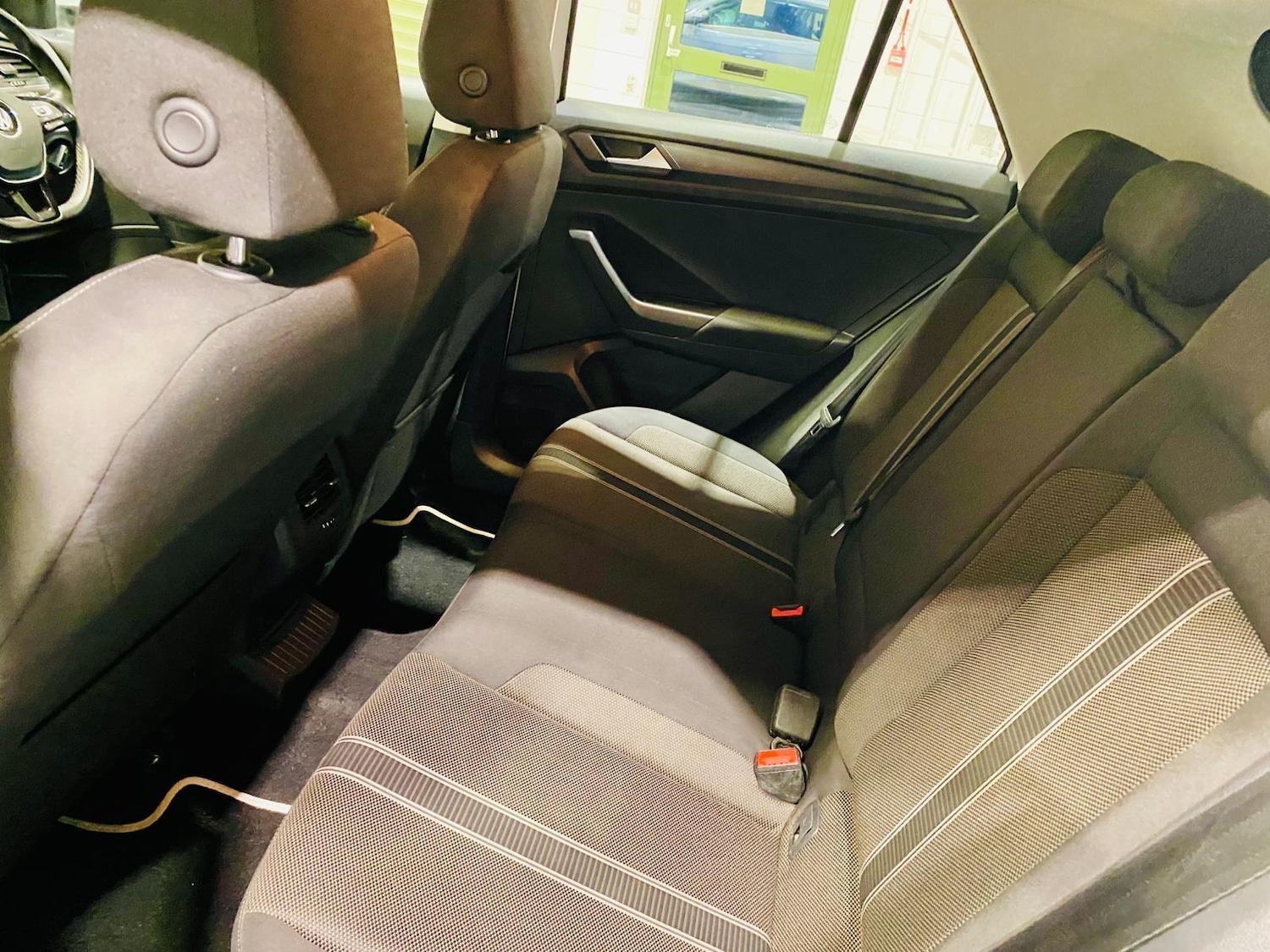 Used Volkswagen T-Roc 2018 for sale - 76899549: Photo 12