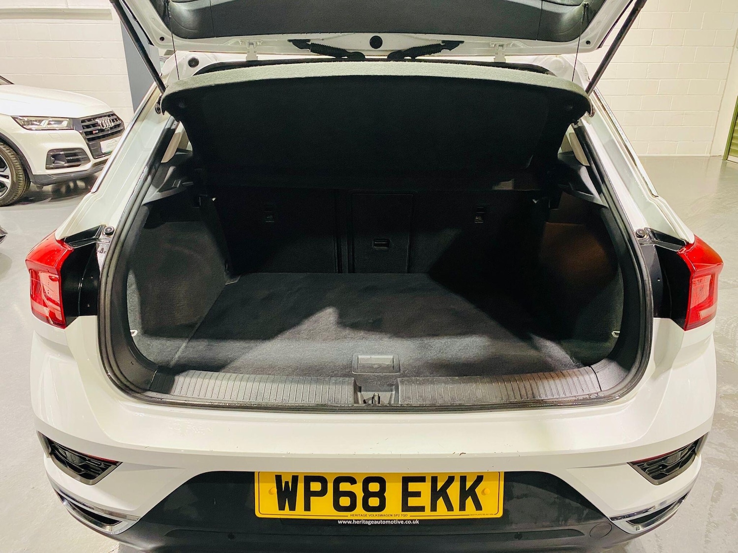 Used Volkswagen T-Roc 2018 for sale - 76899549: Photo 20