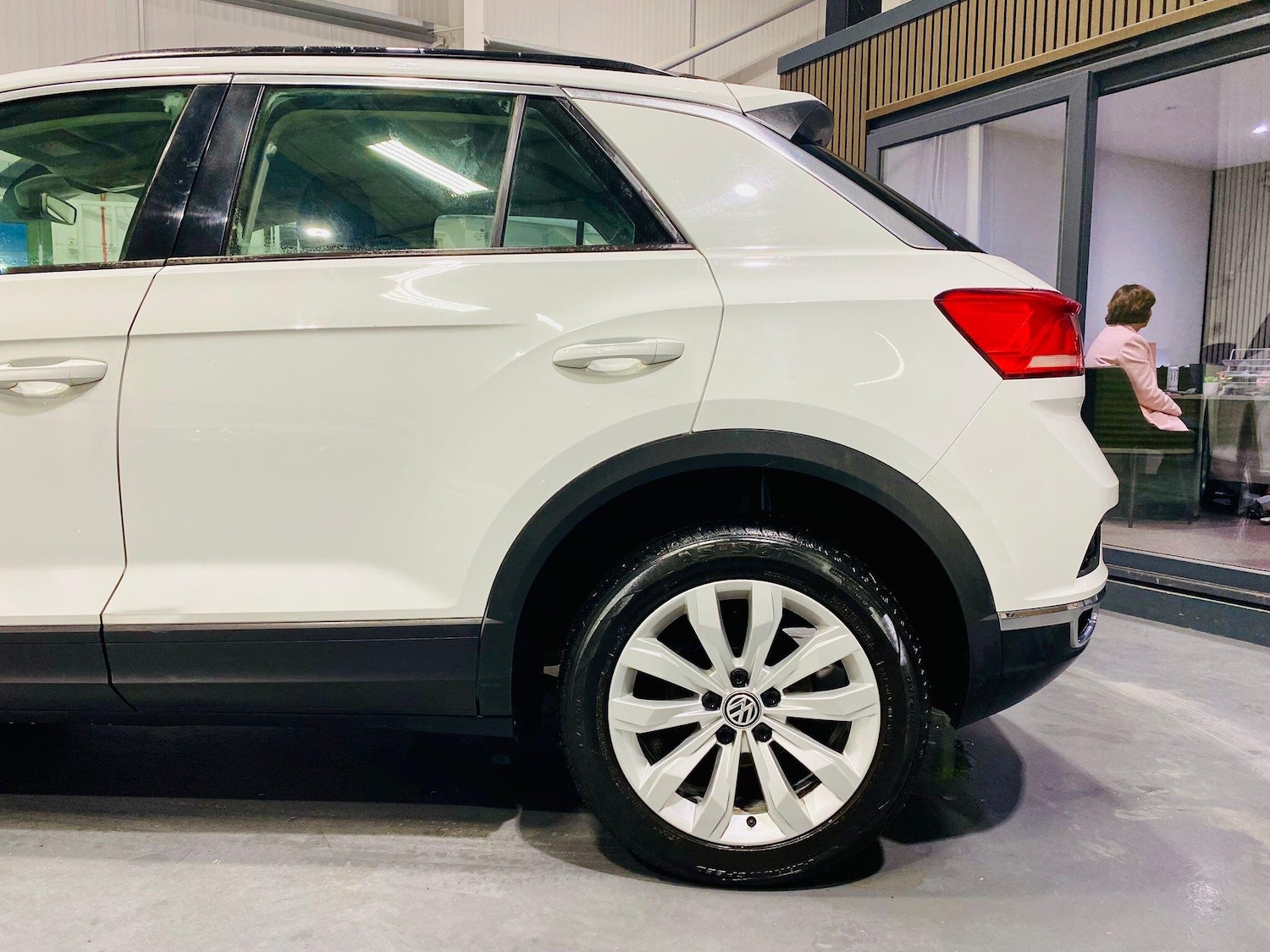 Used Volkswagen T-Roc 2018 for sale - 76899549: Photo 25