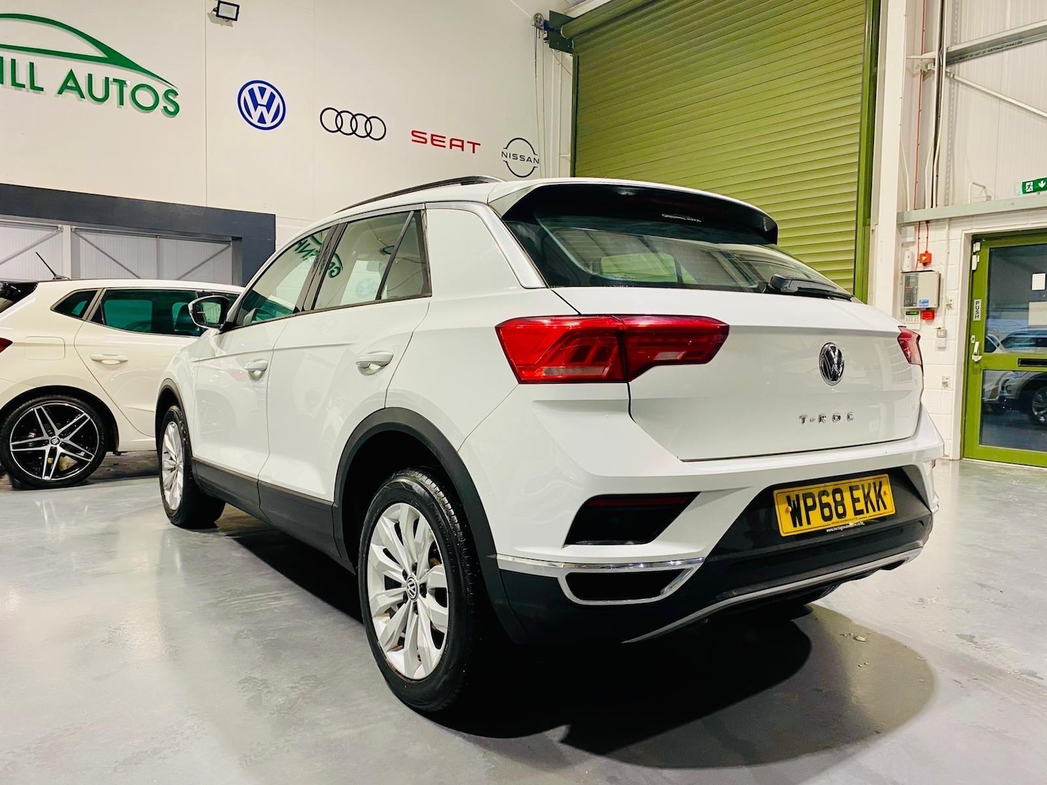 Used Volkswagen T-Roc 2018 for sale - 76899549: Photo 3