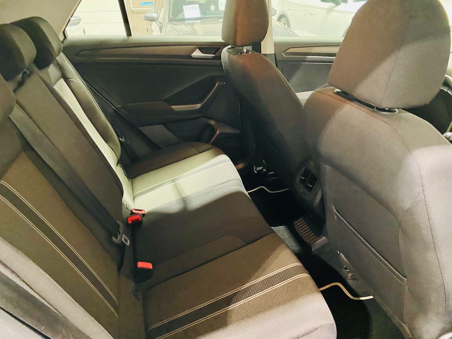 Used Volkswagen T-Roc 2018 for sale - 76899549: Photo 33