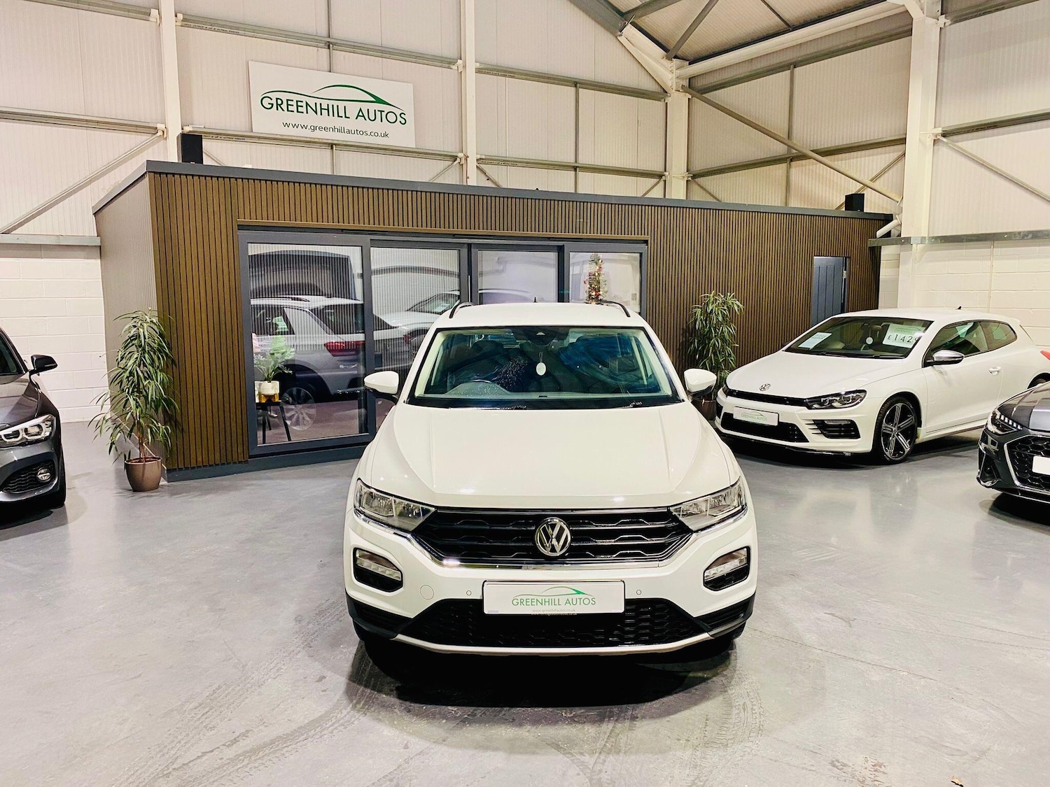 Used Volkswagen T-Roc 2018 for sale - 76899549: Photo 8