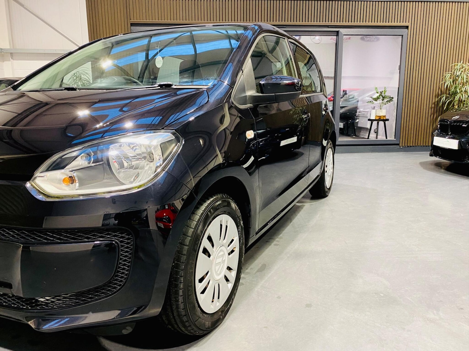 Used Volkswagen up! 2016 for sale - 76592481: Photo 16