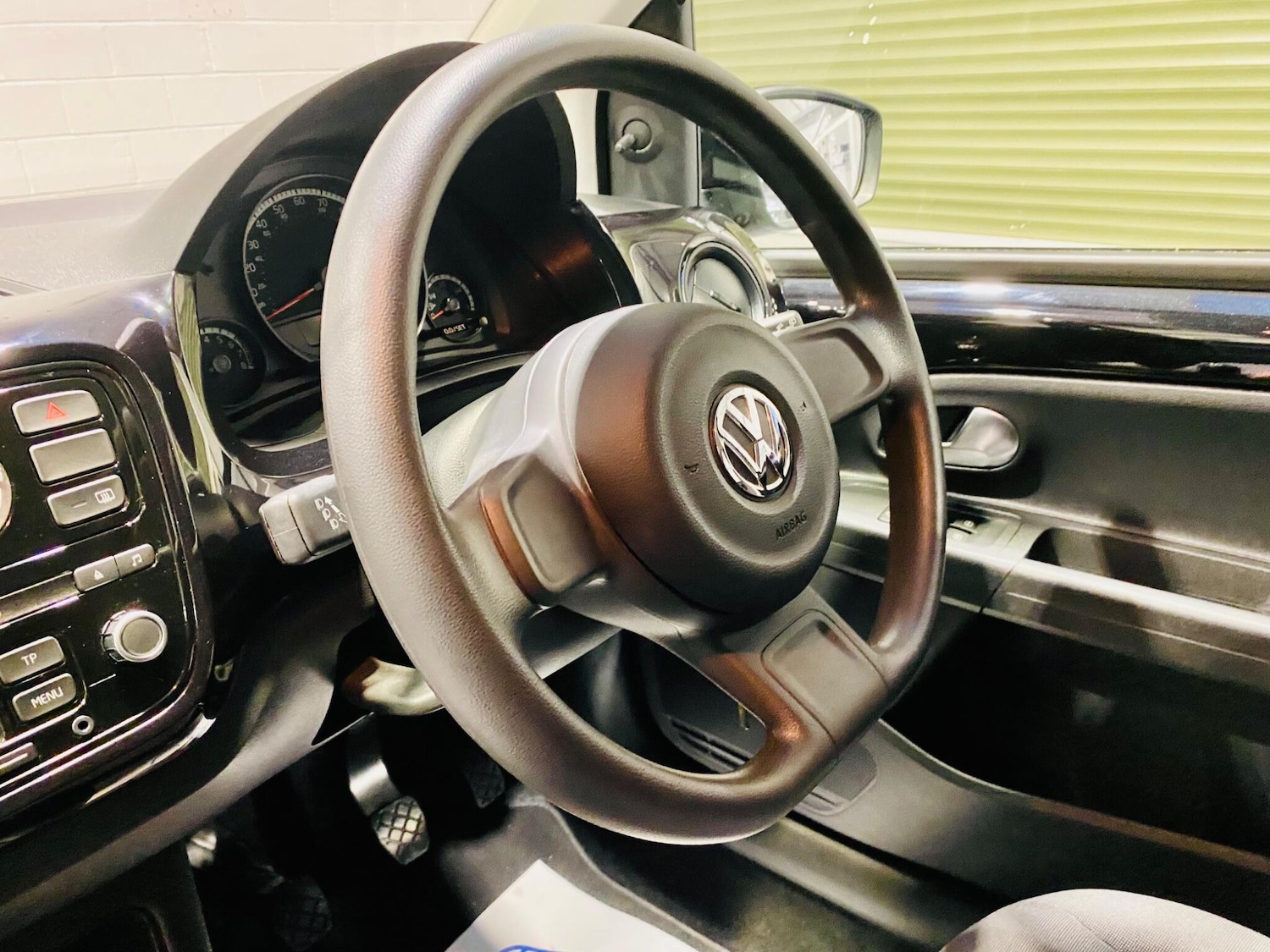 Used Volkswagen up! 2016 for sale - 76592481: Photo 28