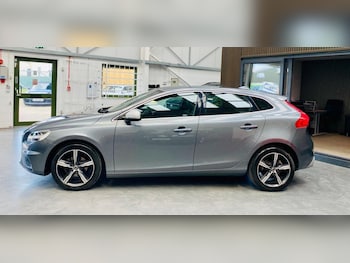 Used Volvo V40 2016 for sale - 78516915: Photo
