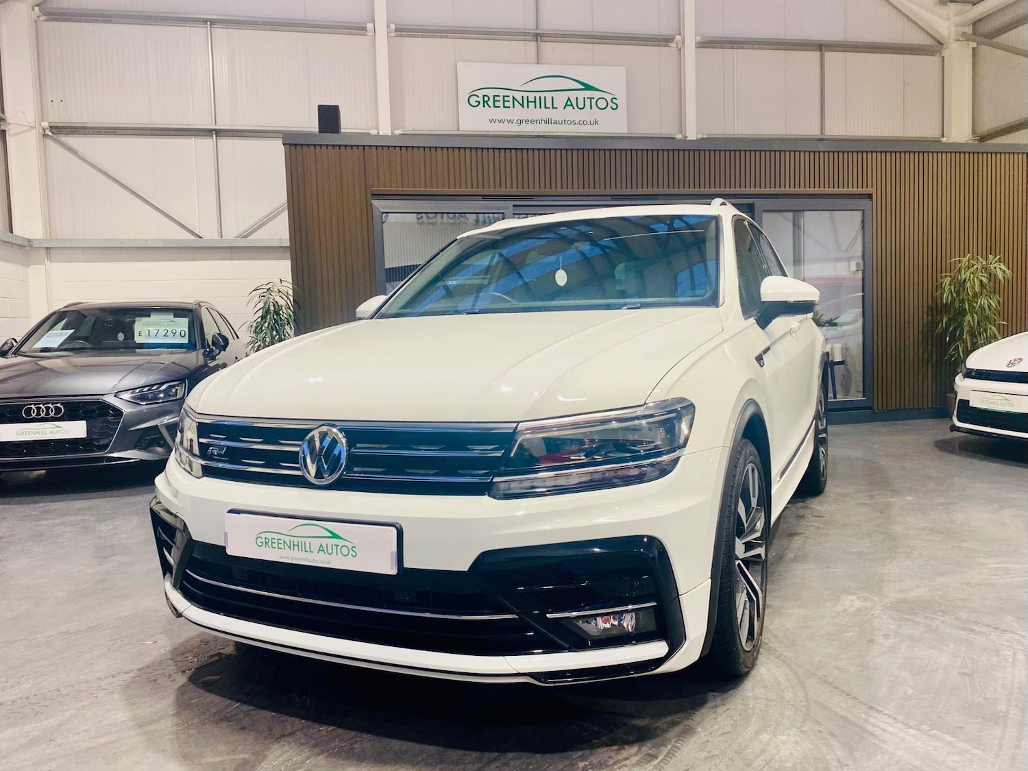 Used Volkswagen Tiguan 2018 for sale - 77120039: Photo 1