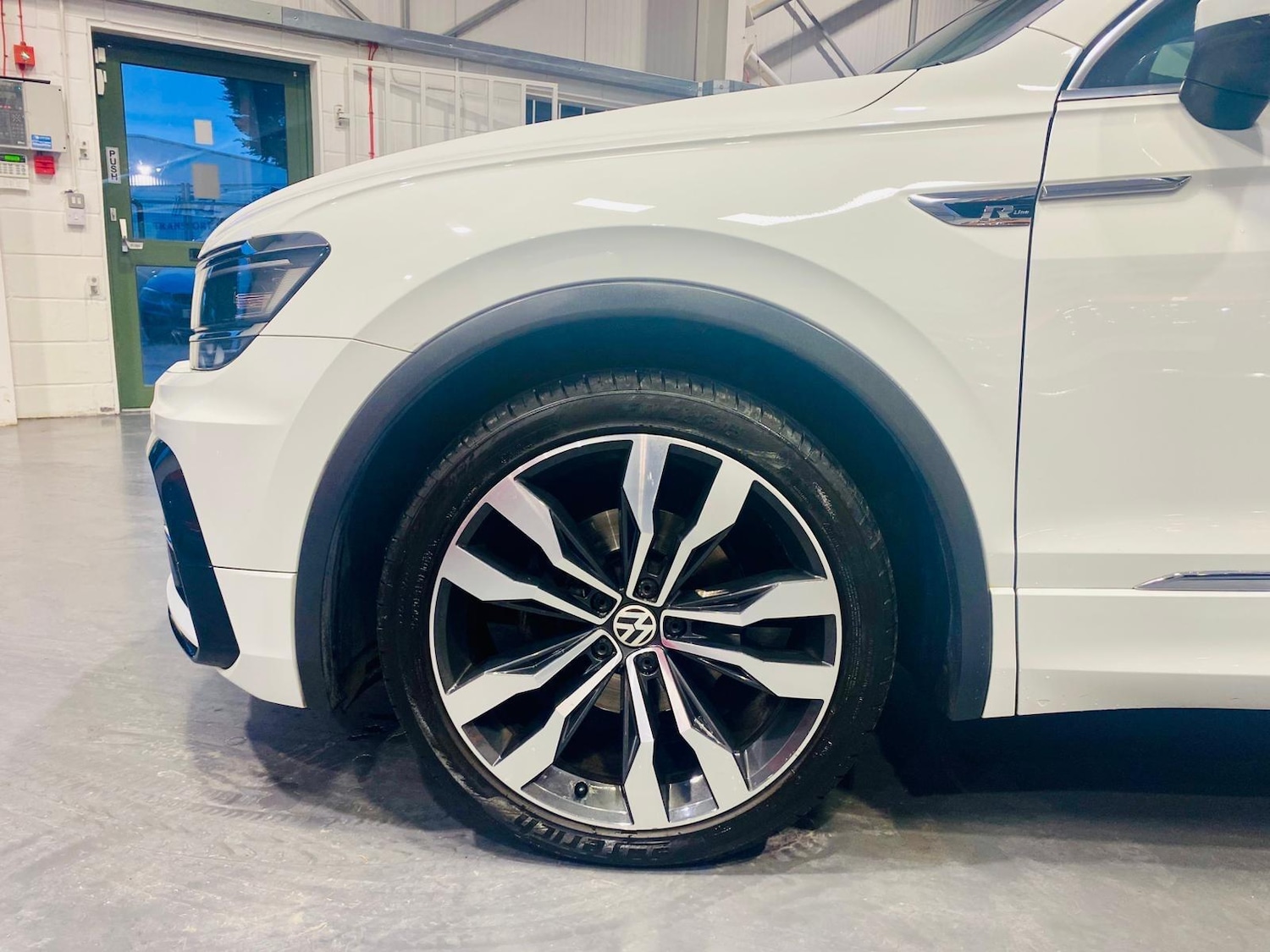 Used Volkswagen Tiguan 2018 for sale - 77120039: Photo 23