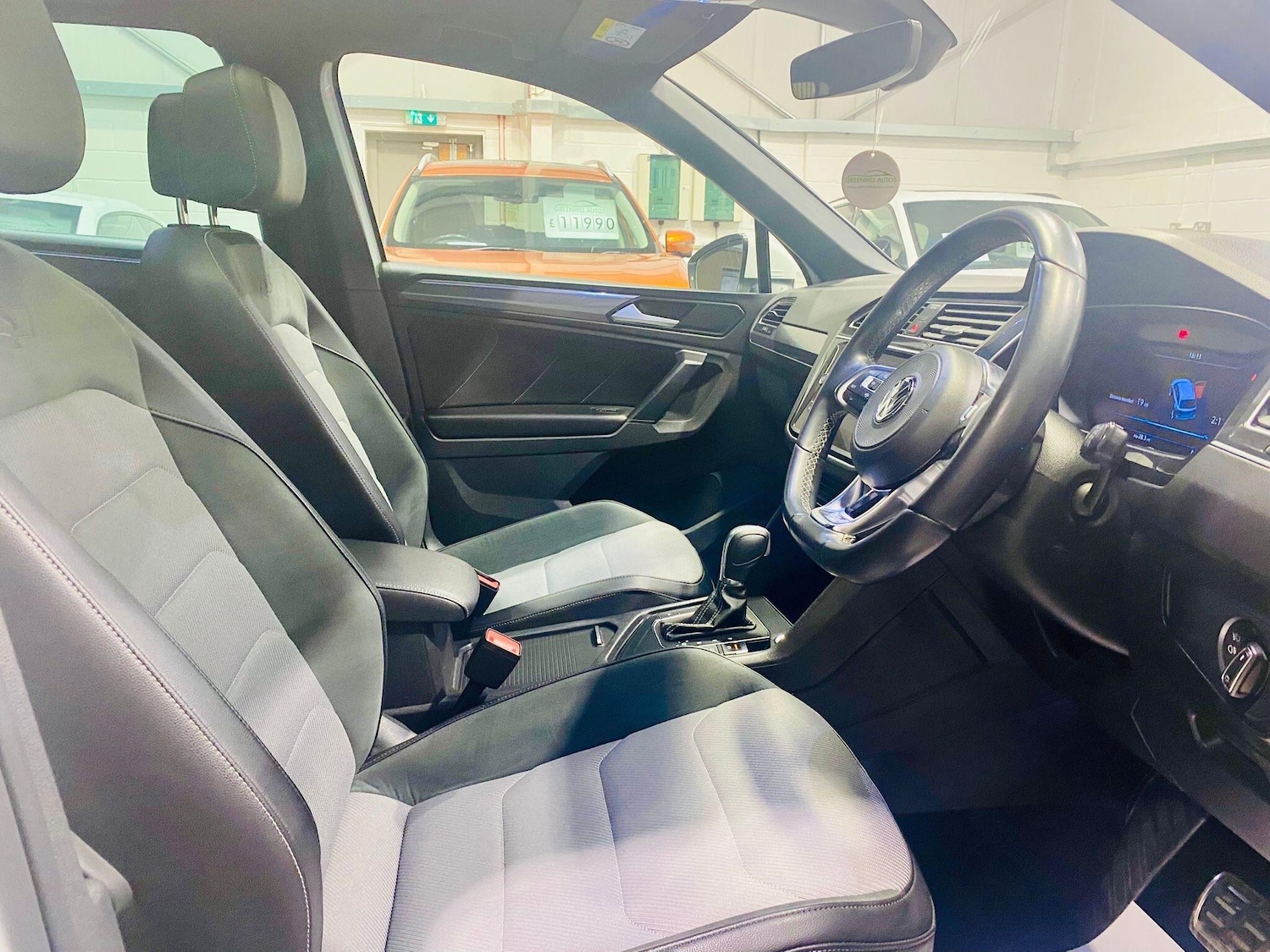 Used Volkswagen Tiguan 2018 for sale - 77120039: Photo 31