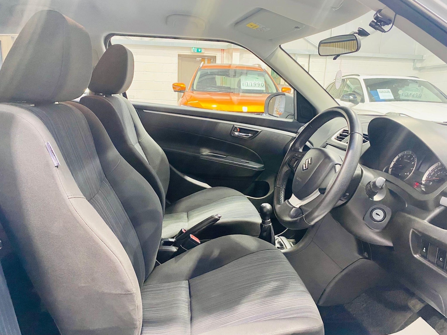 Used Suzuki Swift 2015 for sale - 77040753: Photo 31