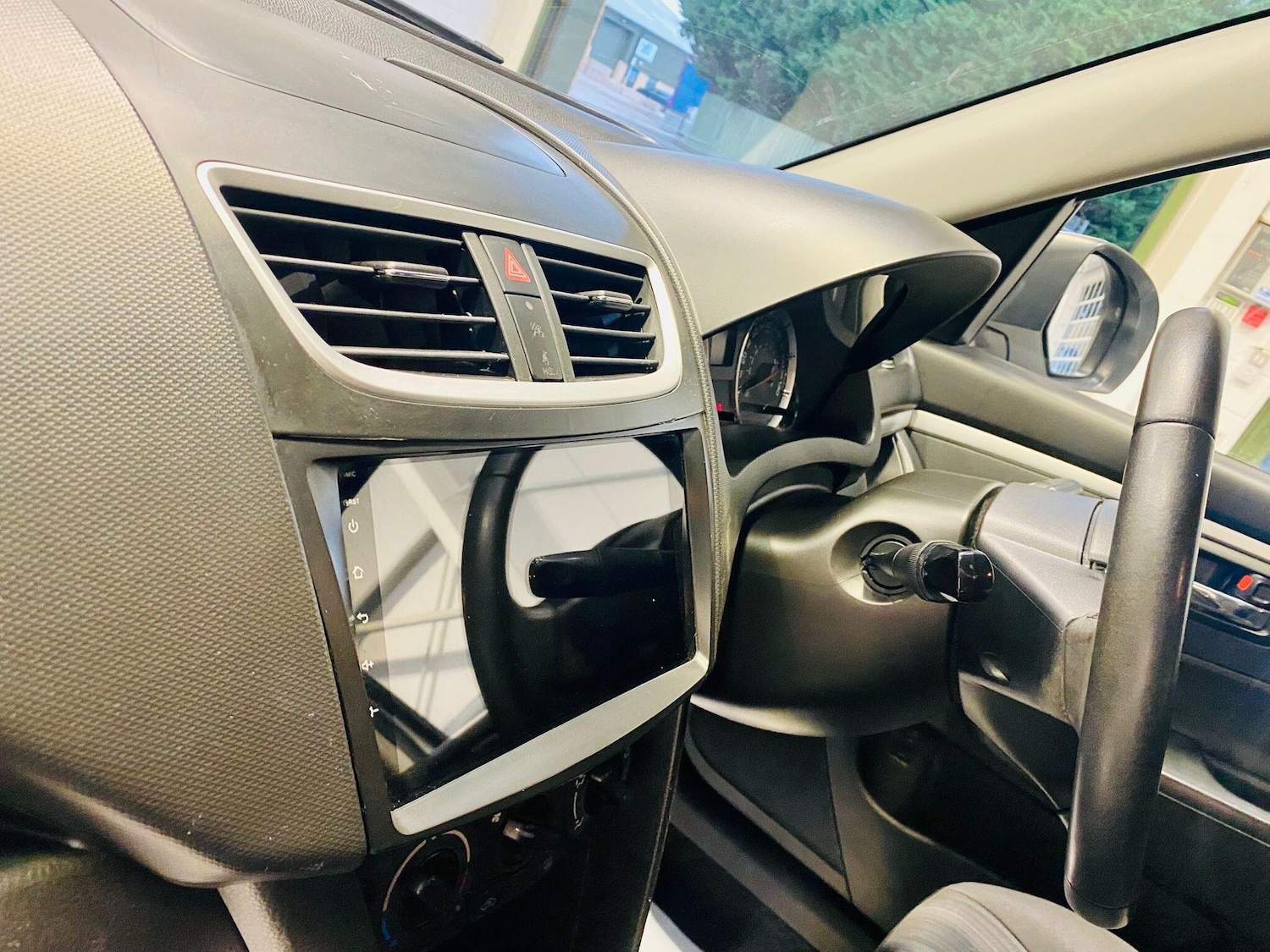 Used Suzuki Swift 2015 for sale - 77040753: Photo 33