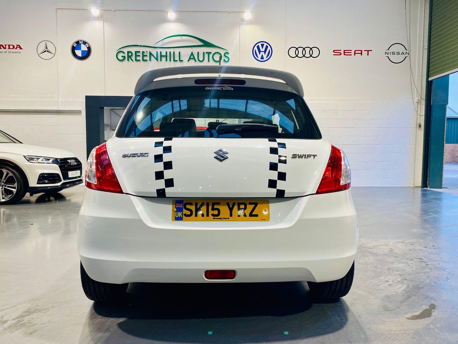 Used Suzuki Swift 2015 for sale - 77040753: Photo 4