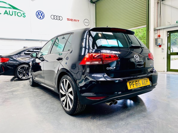 Used Volkswagen Golf 2017 for sale - 76122684: Photo 3