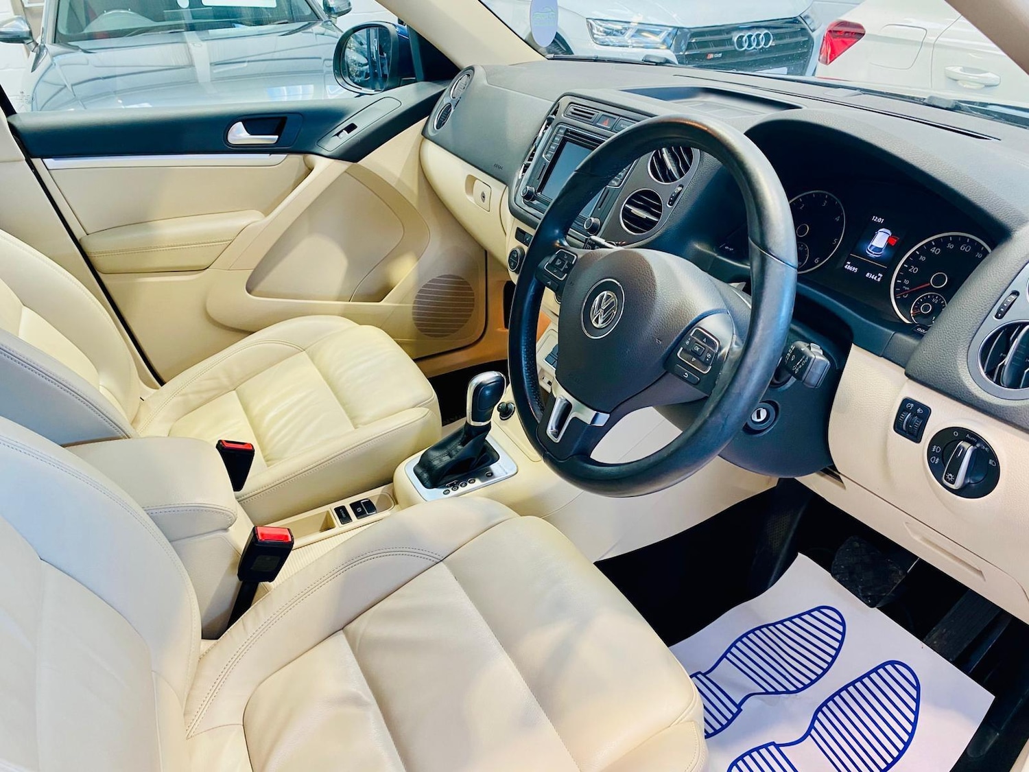 Used Volkswagen Tiguan 2015 for sale - 76898767: Photo 10