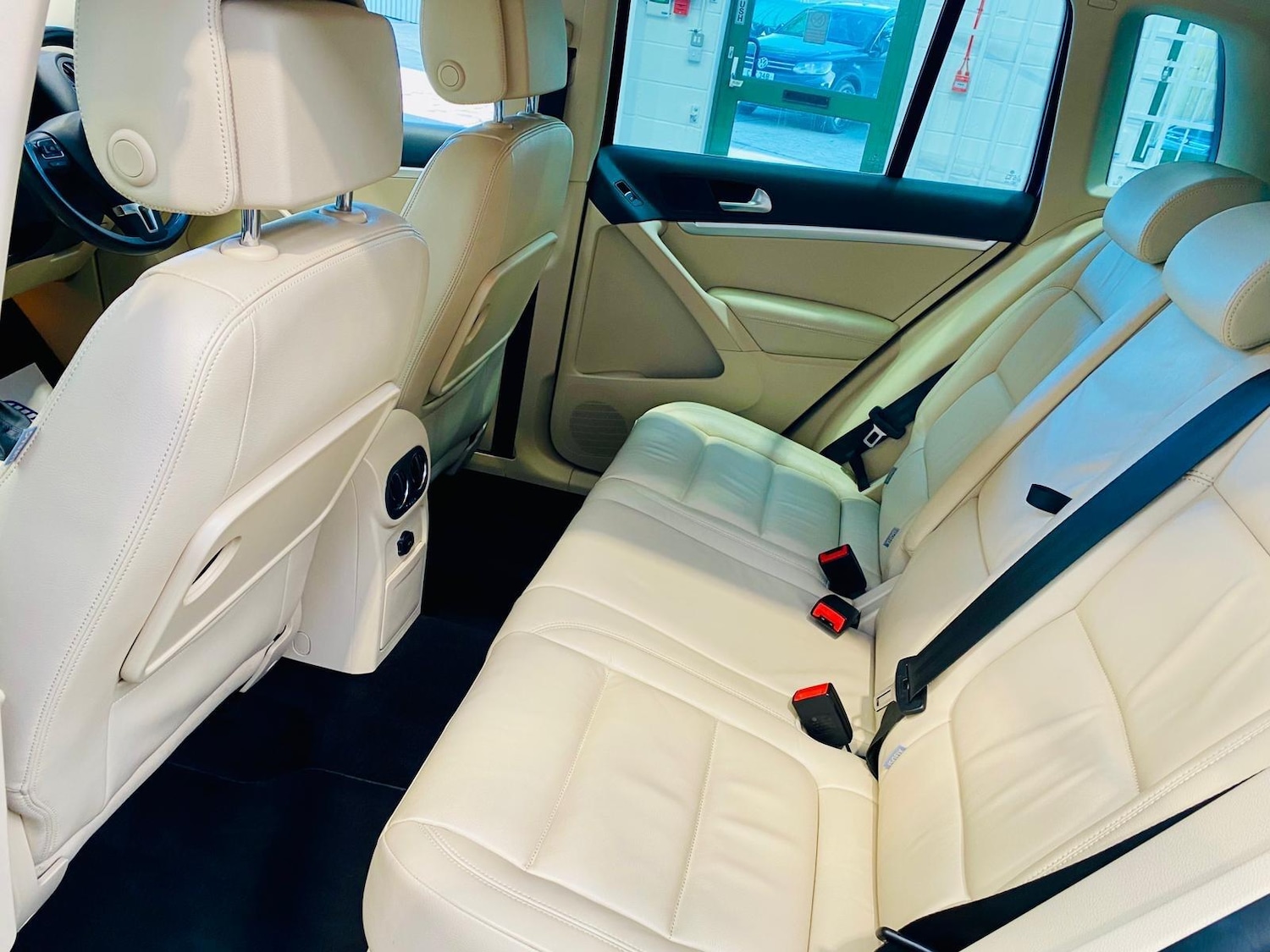 Used Volkswagen Tiguan 2015 for sale - 76898767: Photo 13