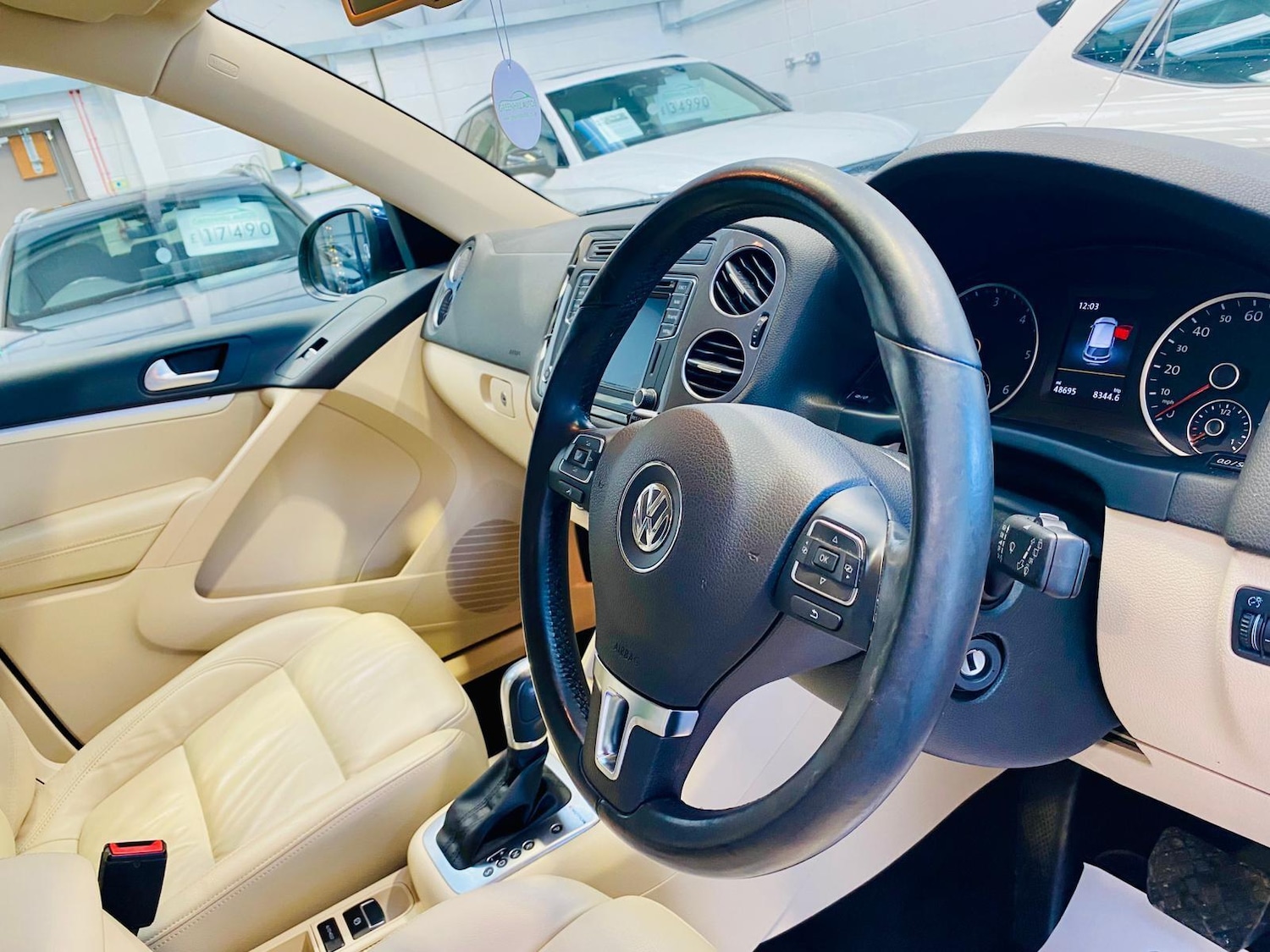 Used Volkswagen Tiguan 2015 for sale - 76898767: Photo 14