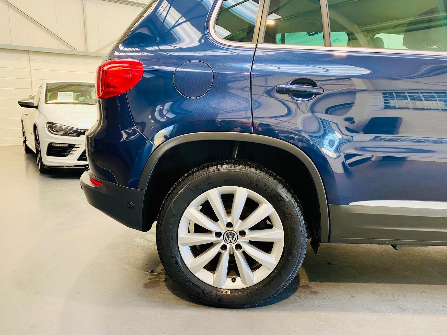 Used Volkswagen Tiguan 2015 for sale - 76898767: Photo 25