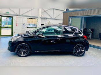 Used Peugeot 208 2017 for sale - 78676183: Photo