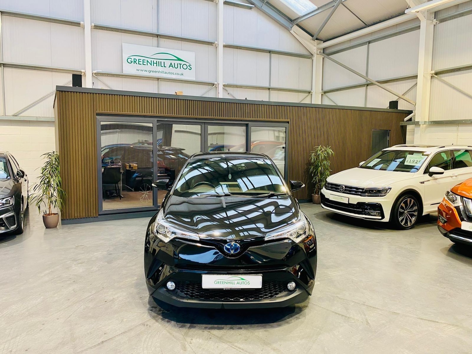 Used Toyota C-HR 2018 for sale - 77345652: Photo 15