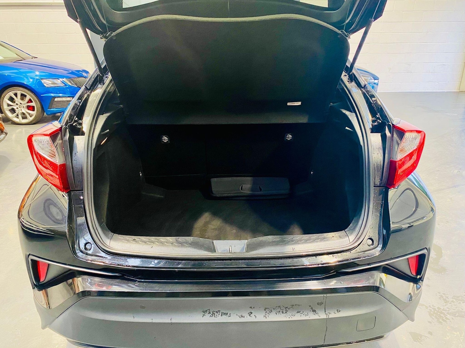 Used Toyota C-HR 2018 for sale - 77345652: Photo 20