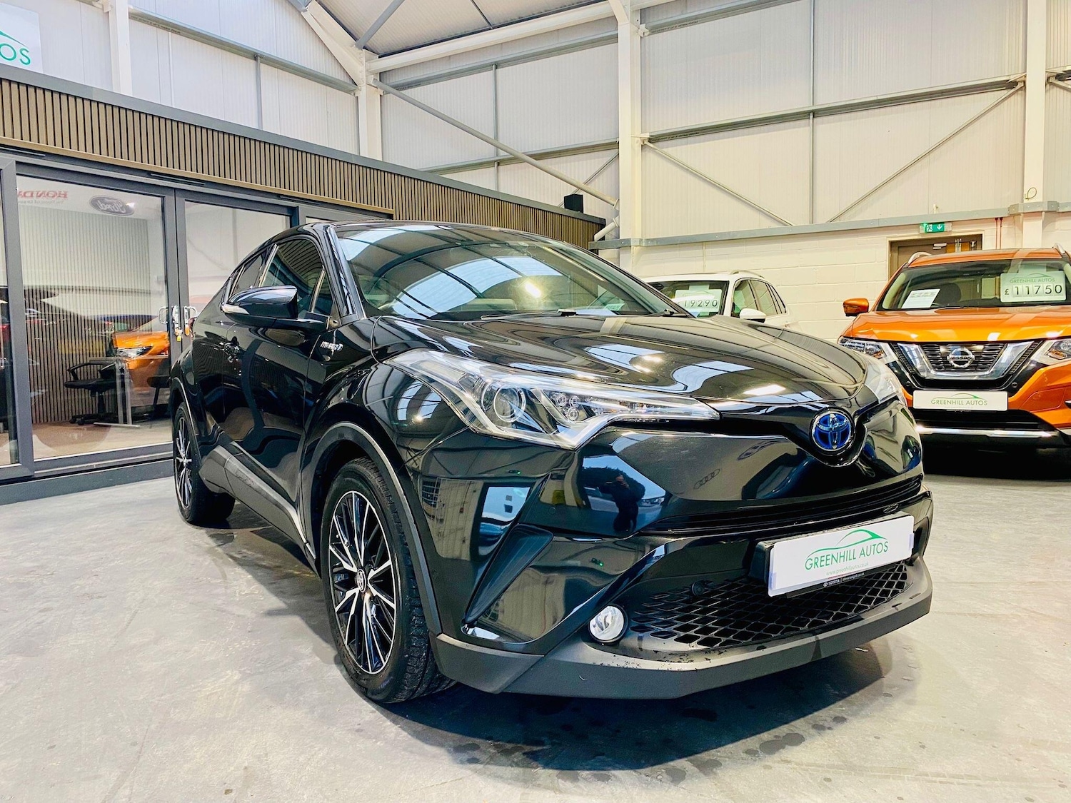 Used Toyota C-HR 2018 for sale - 77345652: Photo 7