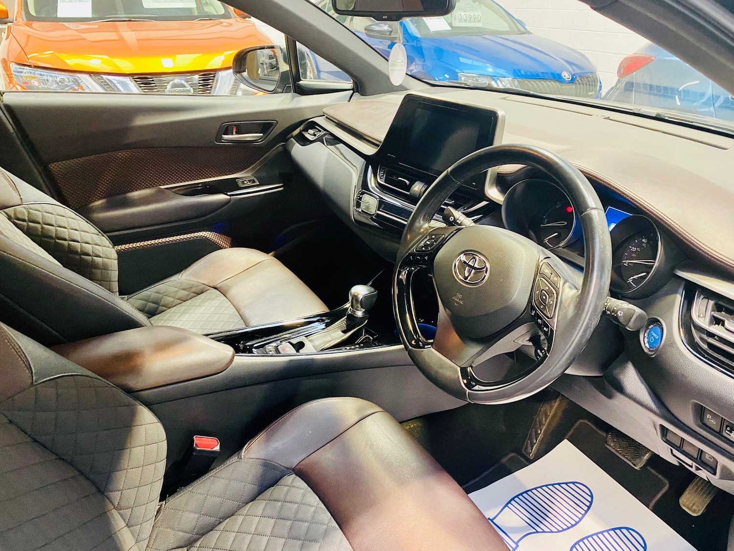 Used Toyota C-HR 2018 for sale - 77345652: Photo 9