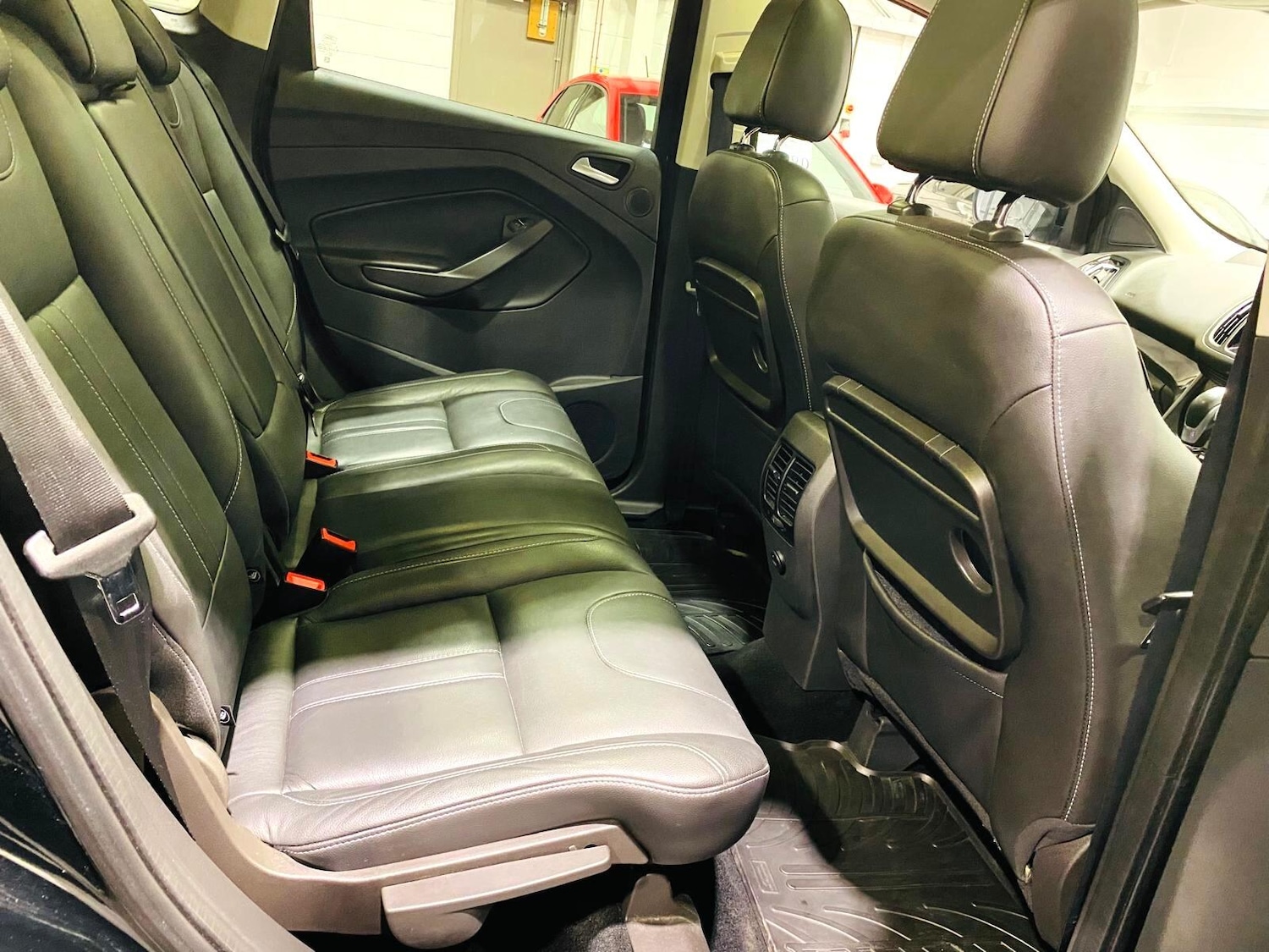 Used Ford Kuga 2015 for sale - 76440546: Photo 13