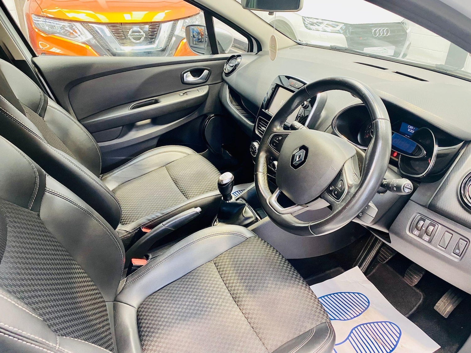 Used Renault Clio 2018 for sale - 77266832: Photo 9