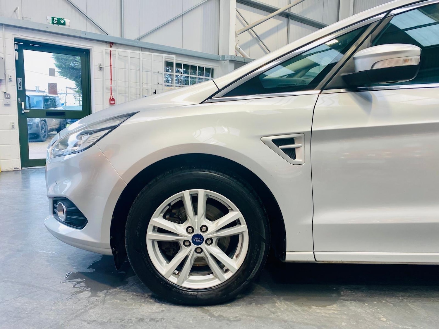 Used Ford S-Max 2017 for sale - 77387226: Photo 22